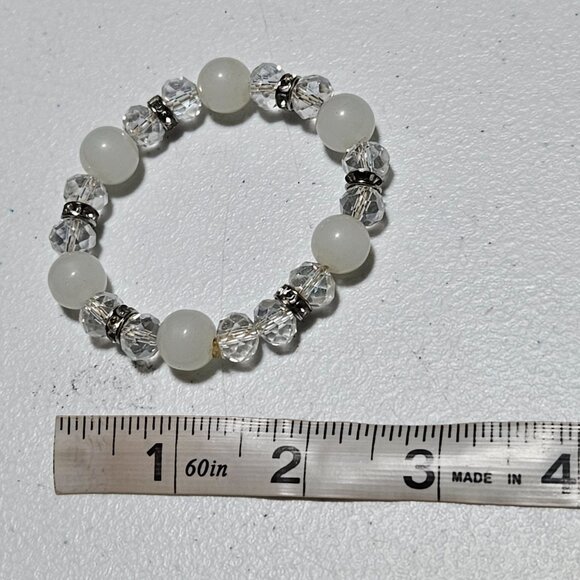 Elegant Beaded Stretch Bracelet Crystal White Beads Classic Minimalist Jewelry - Picture 3 of 3